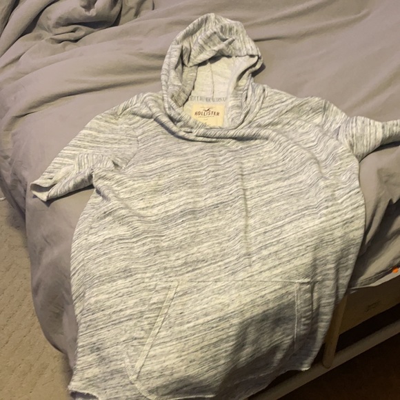 Holllister short sleeve sweatshirt - Picture 3 of 3